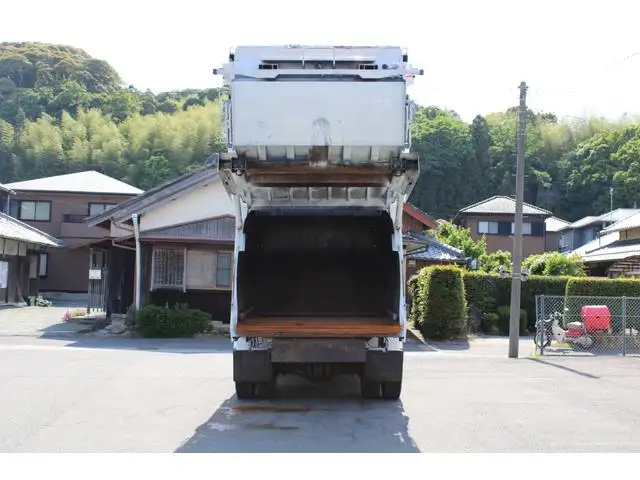 いすゞ フォワード 中型/増トン パッカー車 プレス式 ベッドの中古トラック画像4