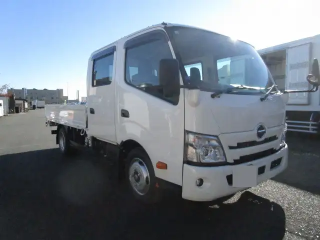 日野 デュトロ 小型 平ボディ Wキャブ 2RG-XZU710Mの中古トラック画像2