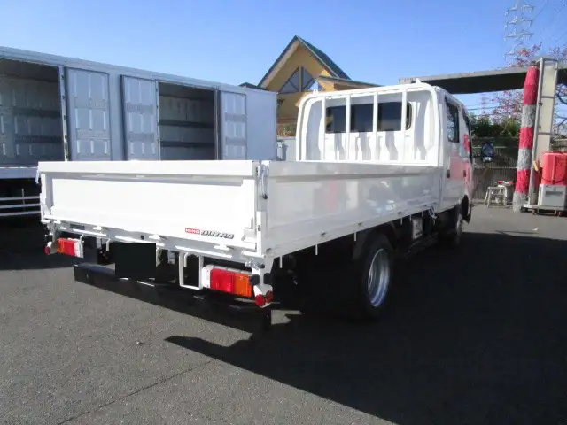 日野 デュトロ 小型 平ボディ Wキャブ 2RG-XZU710Mの中古トラック画像3