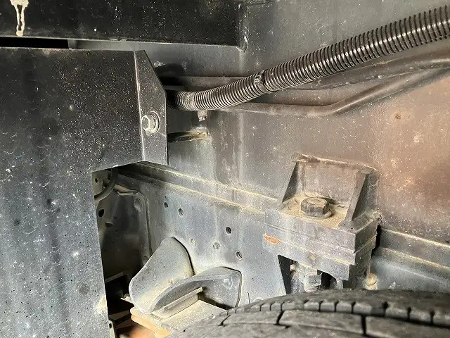 いすゞ エルフ 小型 高所・建柱車 高所作業車 電工仕様の中古トラック画像16