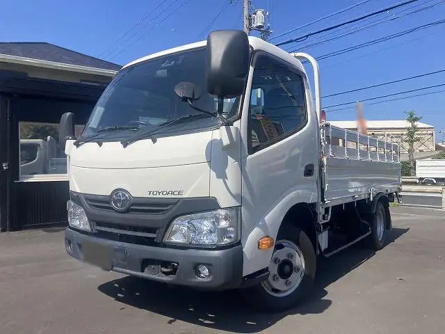 トヨタ トヨエース 小型 平ボディ TPG-XZC645 H30の中古トラック画像1