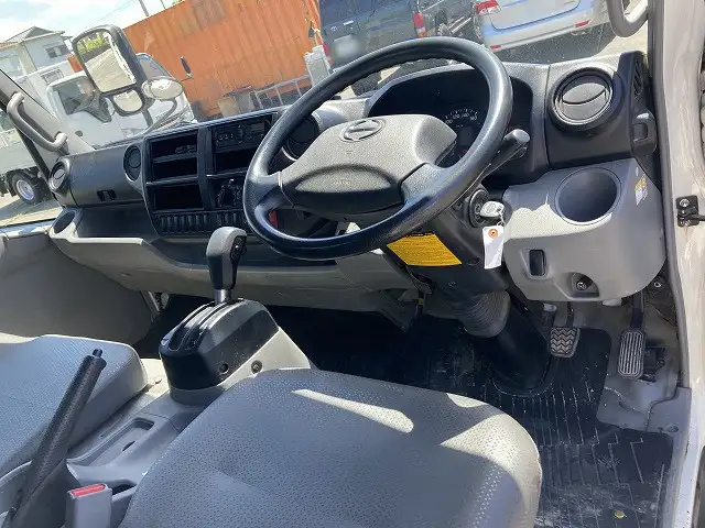 日野 デュトロ 小型 平ボディ TPG-XZC710M H30の中古トラック画像8