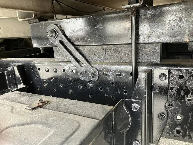 いすゞ エルフ 小型 平ボディ Wキャブ 床鉄板の中古トラック画像15