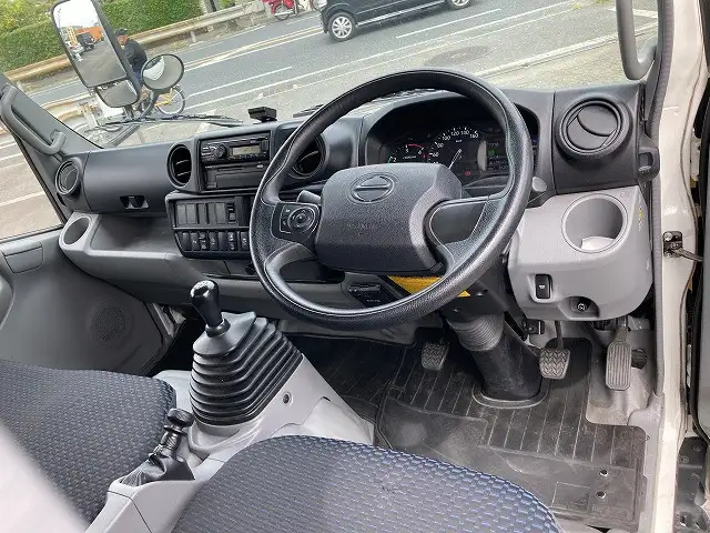 日野 デュトロ 小型 アルミバン サイドドア 2RG-XZU605Mの中古トラック画像9