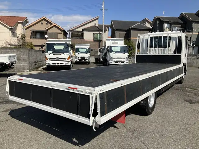 いすゞ フォワード 中型/増トン 平ボディ ベッド TKG-FRR90S2の中古トラック画像4