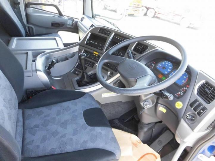 日産UD クオン 大型 平ボディ アルミブロック エアサスの中古トラック画像8