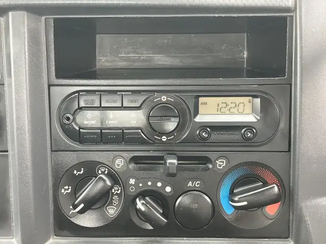 いすゞ エルフ 小型 平ボディ パワーゲート 床鉄板の中古トラック画像10