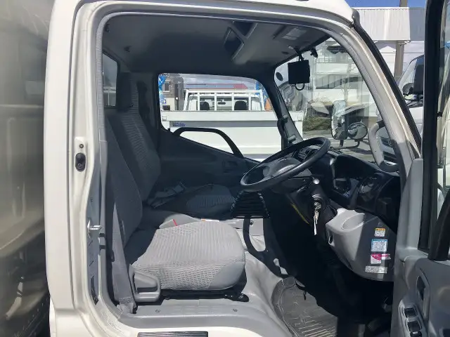 トヨタ トヨエース 小型 アルミバン サイドドア TKG-XZU675の中古トラック画像6