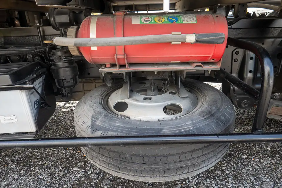 日野 デュトロ 小型 平ボディ パワーゲート 床鉄板の中古トラック画像15