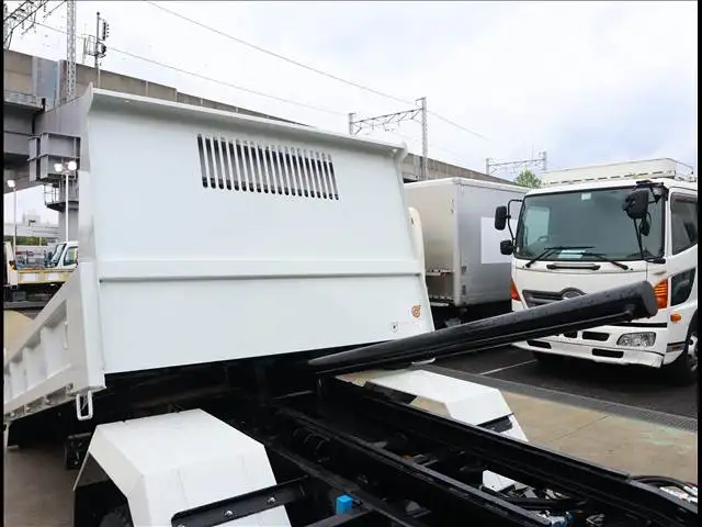 三菱 キャンター 小型 ダンプ ローダー 2RG-FBA60の中古トラック画像6
