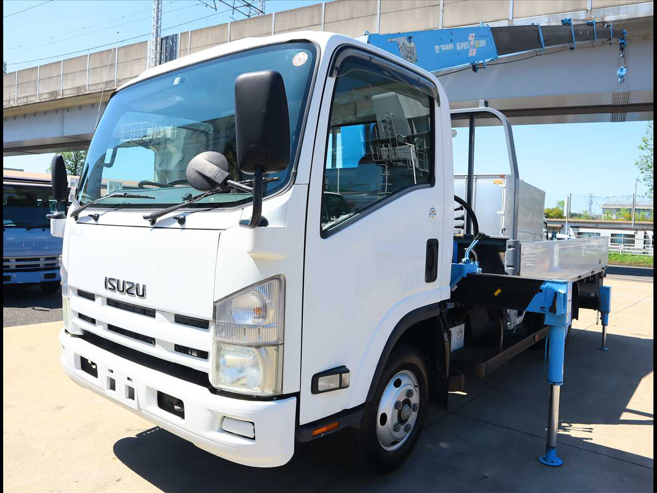 三菱 ファイター 中型/増トン ウイング パワーゲート 床鉄板 の中古トラック【車両No.160253】