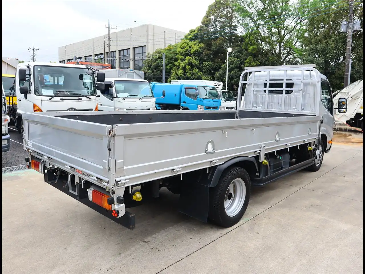 日野 デュトロ 小型 平ボディ TPG-XZU655M H31/R1の中古トラック画像3