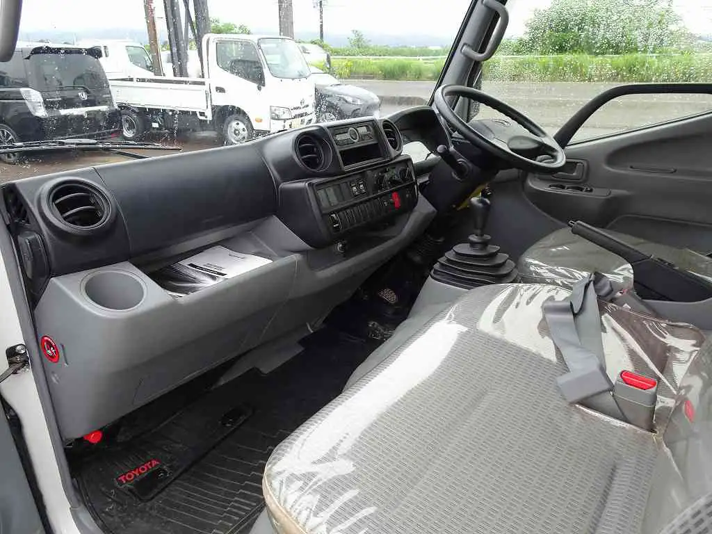 トヨタ ダイナ 小型 平ボディ Wキャブ LDF-KDY281の中古トラック画像9