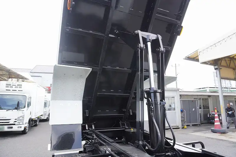 三菱 ファイター 中型/増トン ダンプ ベッド 2KG-FK62FZの中古トラック画像12
