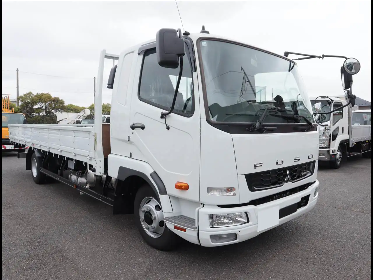 三菱 ファイター 中型/増トン 平ボディ ベッド 2KG-FK62Fの中古トラック画像2