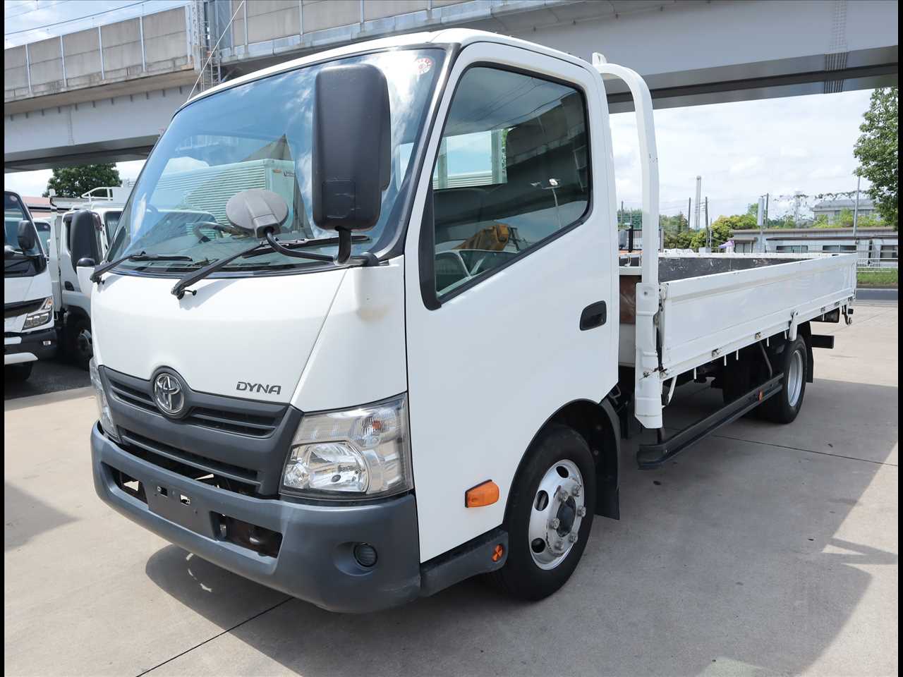 トヨタ ダイナ 小型 平ボディ TPG-XZU712 H30｜画像1