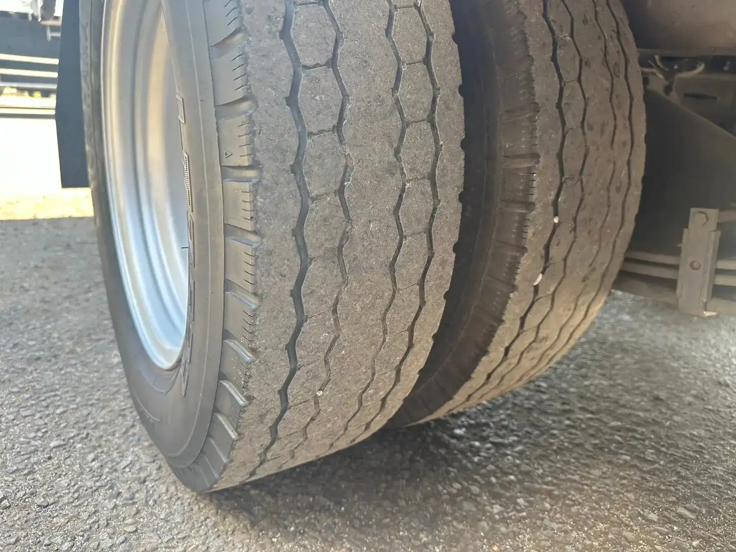 日野 デュトロ 小型 平ボディ TKG-XZC605M H31/R1の中古トラック画像20