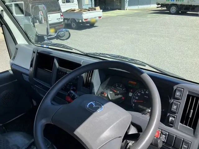 マツダ タイタン 小型 平ボディ 2RG-LHR88A R3の中古トラック画像9