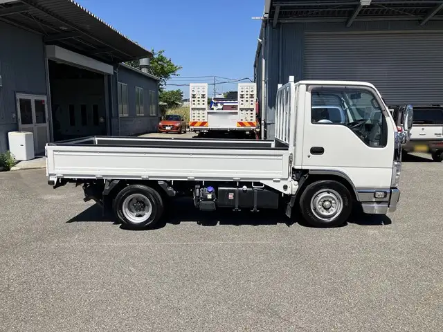 マツダ タイタン 小型 平ボディ 2RG-LHR88A R3の中古トラック画像2