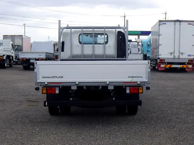 日産 アトラス 小型 平ボディ アルミブロック 2RG-APR88ARの中古トラック画像3