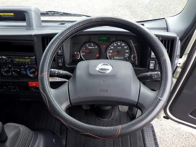 日産 アトラス 小型 平ボディ アルミブロック 2RG-APR88ARの中古トラック画像8