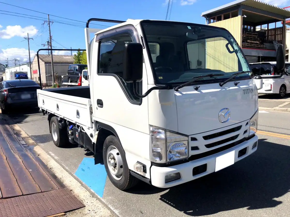 マツダ タイタン 小型 平ボディ 床鉄板 2RG-LJR88Aの中古トラック画像3