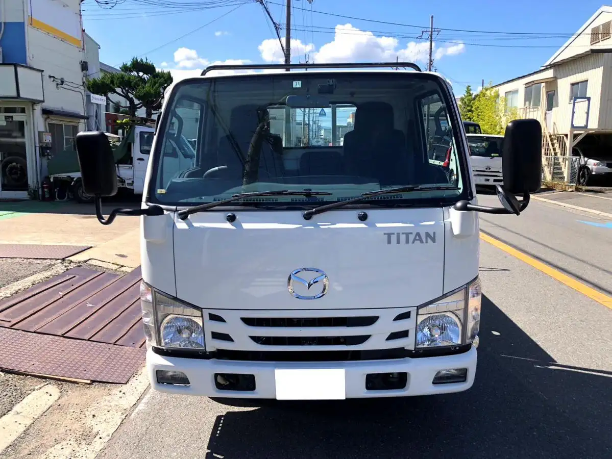マツダ タイタン 小型 平ボディ 10尺 2RG-LJR88A の中古トラック