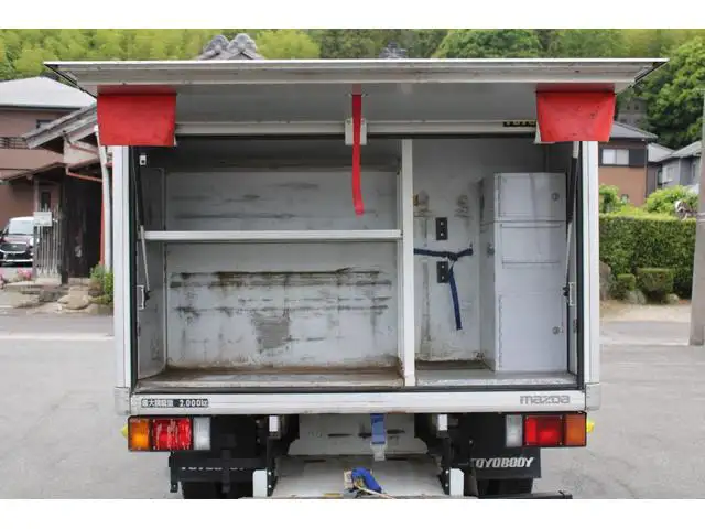 マツダ タイタン 小型 アルミバン ボトルカー の中古トラック画像4