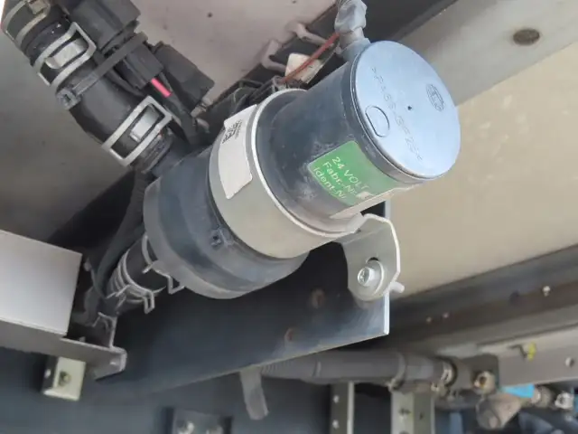 いすゞ エルフ 小型 冷凍冷蔵 低温 床アルミの中古トラック画像14