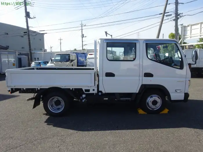 三菱 キャンター 小型 平ボディ Wキャブ 2RG-FBA20の中古トラック画像2