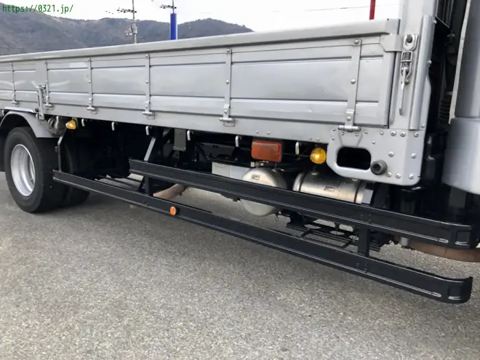 三菱 ファイター 中型/増トン 平ボディ ベッド PJ-FK62FZの中古トラック画像9