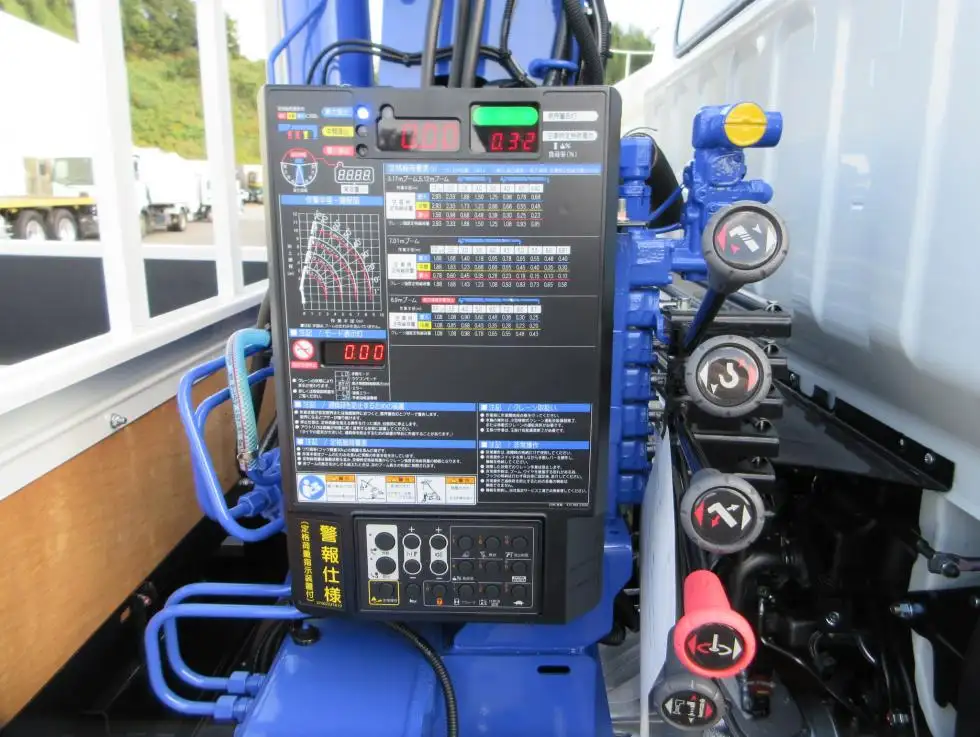 三菱 キャンター 小型 クレーン付 4段 ラジコンの中古トラック画像6