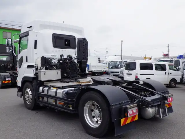 いすゞ ギガ 大型 トラクター ハイルーフ 1デフの中古トラック画像6