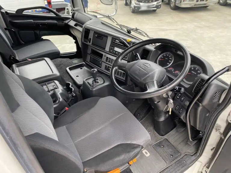 日野 プロフィア 大型 トラクター ハイルーフ 1デフの中古トラック画像12