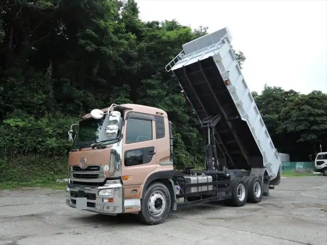 日産UD クオン 大型 ダンプ 土砂禁 天蓋付きの中古トラック画像1