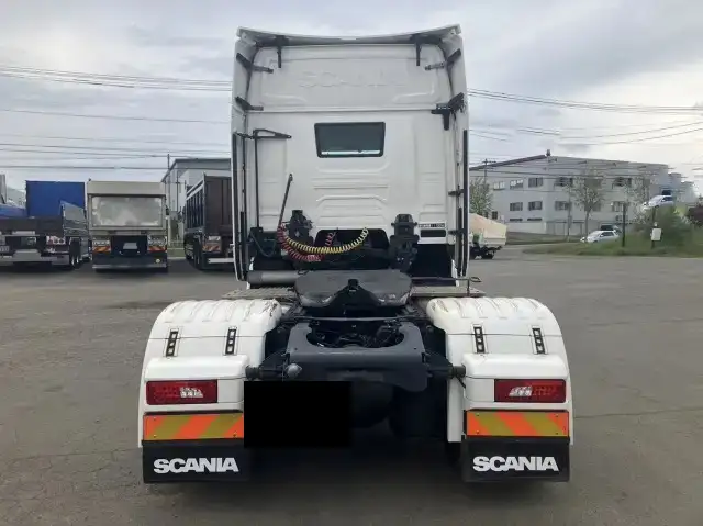 スカニア トラック 大型 トラクター ハイルーフ 1デフの中古トラック画像3