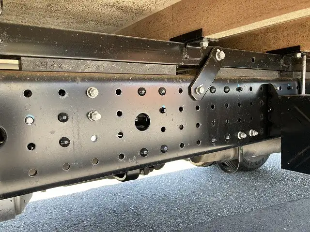 三菱 キャンター 小型 平ボディ 床鉄板 2RG-FEAVOの中古トラック画像15