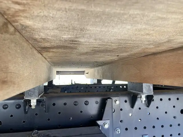 いすゞ エルフ 小型 平ボディ 2RG-NPR88AR R3の中古トラック画像12