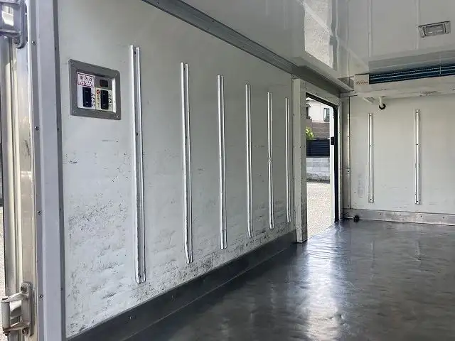 トヨタ ダイナ 小型 冷凍冷蔵 中温 床ステンの中古トラック画像6
