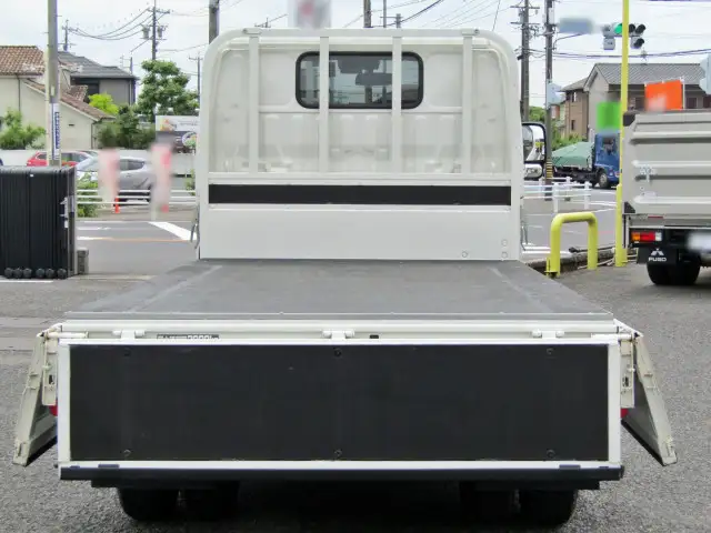 トヨタ ダイナ 小型 平ボディ 2RG-XZC605 R3の中古トラック画像4