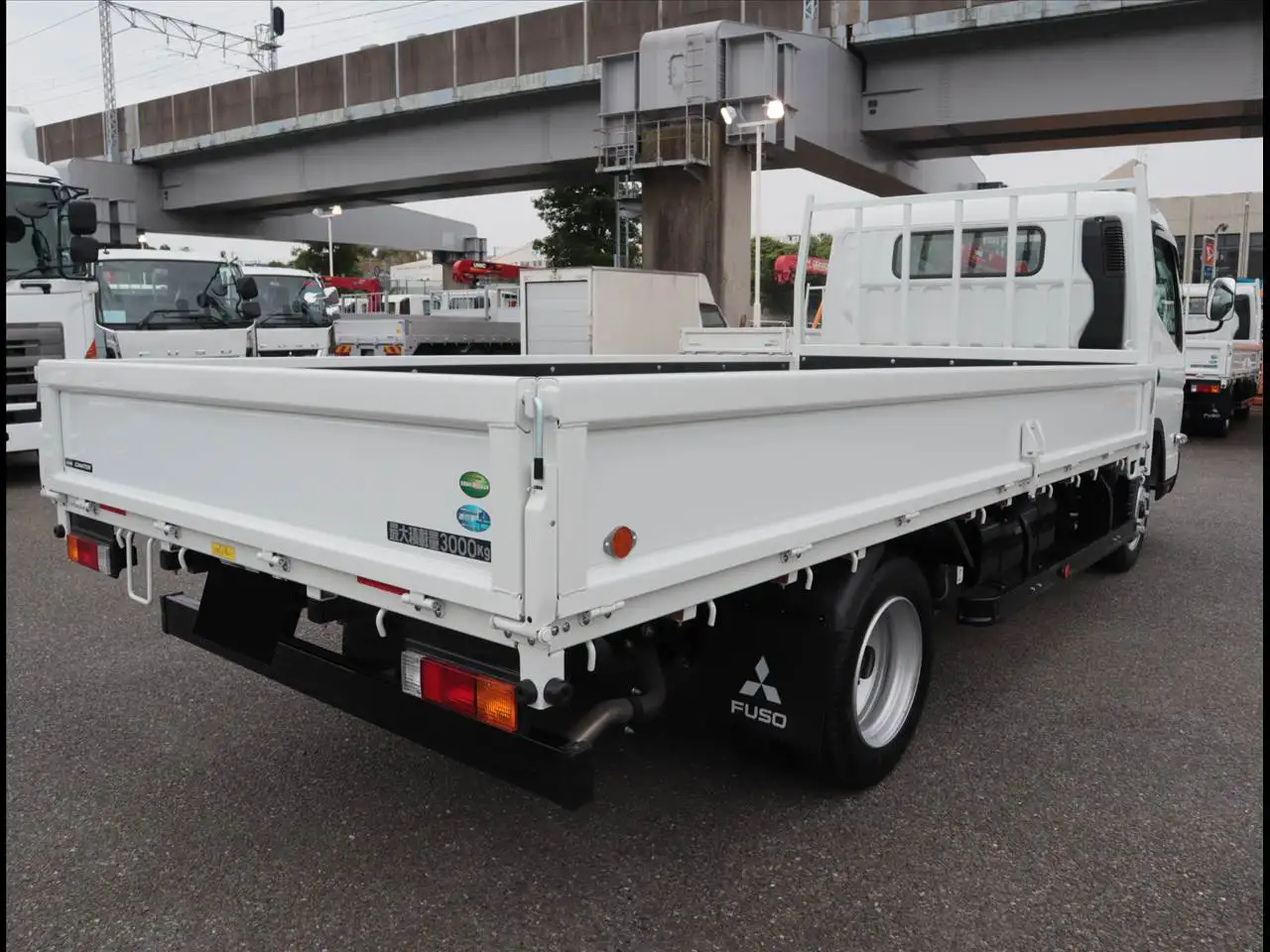 三菱 キャンター 小型 平ボディ 2RG-FEB50 R5の中古トラック画像3