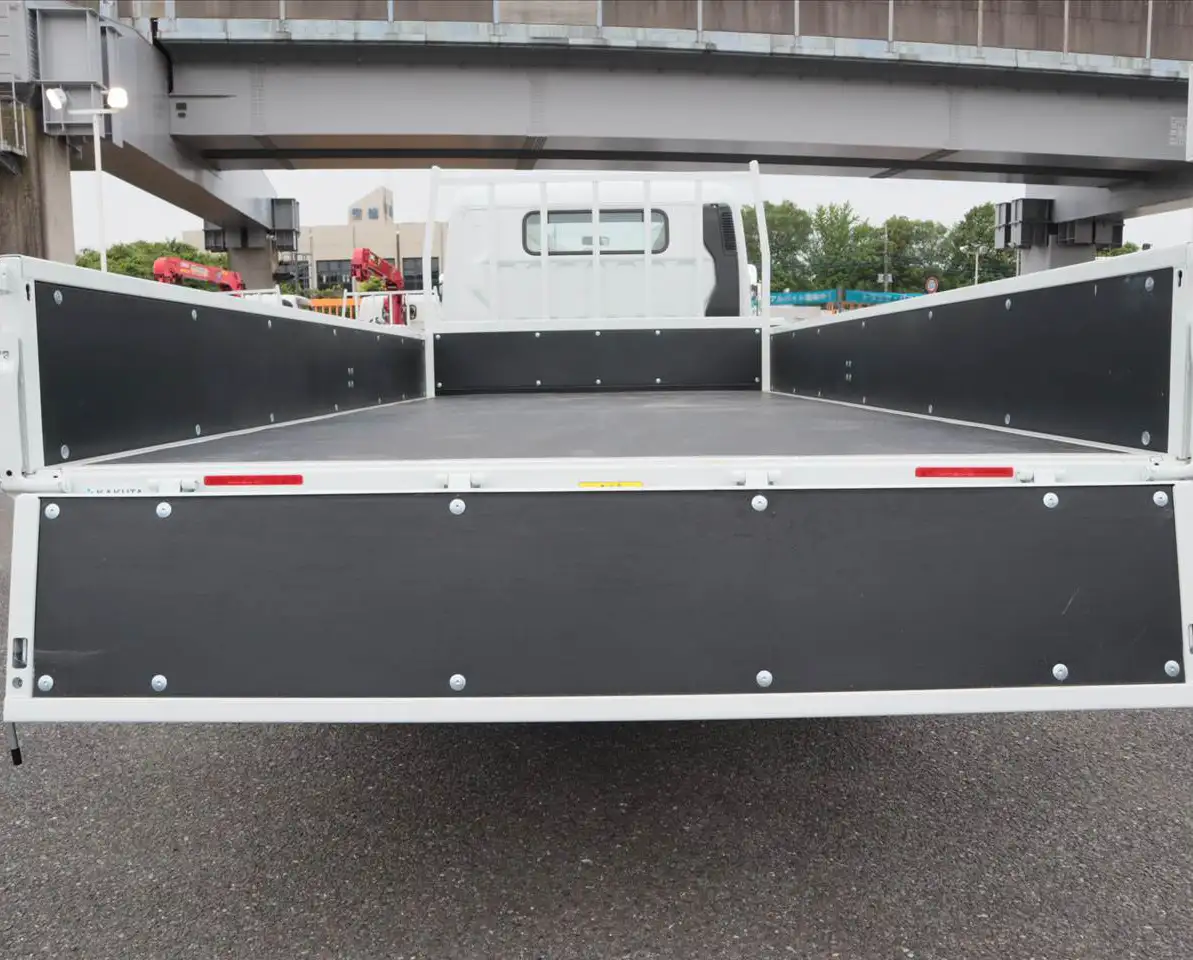 三菱 キャンター 小型 平ボディ 2RG-FEB50 R5の中古トラック画像5