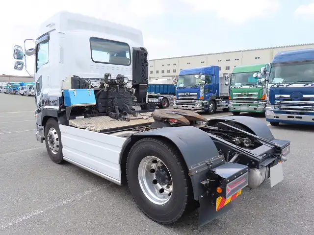 いすゞ ギガ 大型 トラクター ハイルーフ 1デフの中古トラック画像3