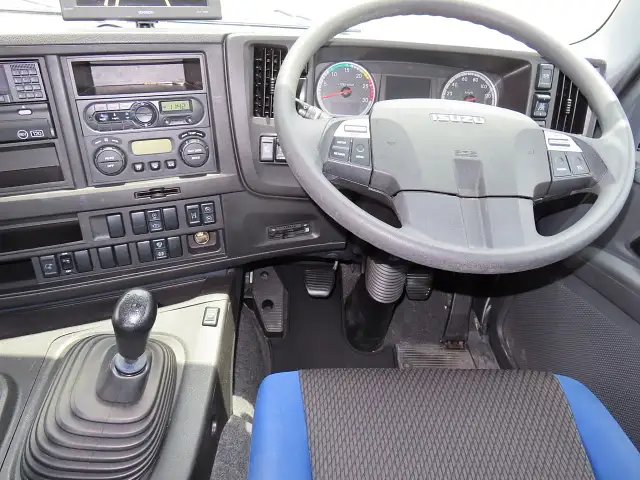 いすゞ ギガ 大型 トラクター ハイルーフ 1デフの中古トラック画像8