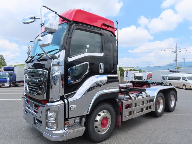 いすゞ ギガ 大型 トラクター ハイルーフ 2デフの中古トラック画像1