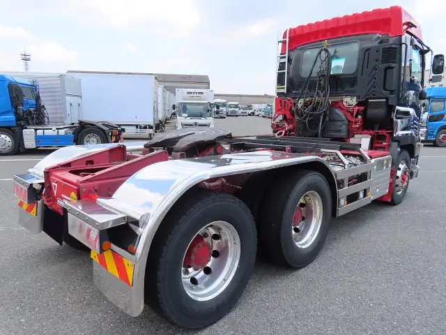 いすゞ ギガ 大型 トラクター ハイルーフ 2デフの中古トラック画像4
