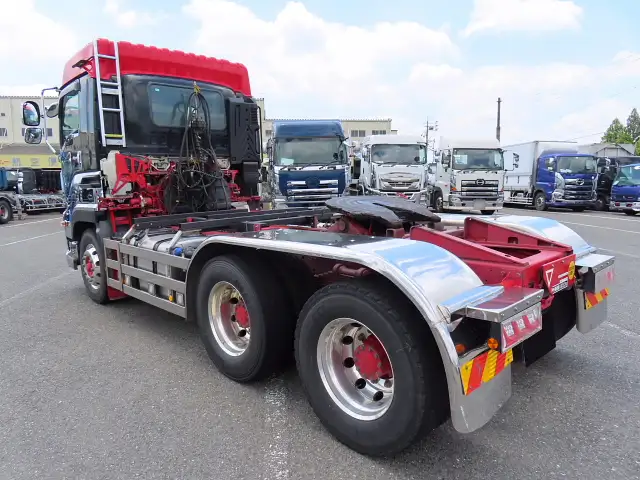 いすゞ ギガ 大型 トラクター ハイルーフ 2デフの中古トラック画像5
