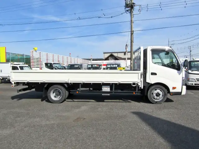 日野 デュトロ 小型 平ボディ 2PG-XZU720M R4の中古トラック画像2
