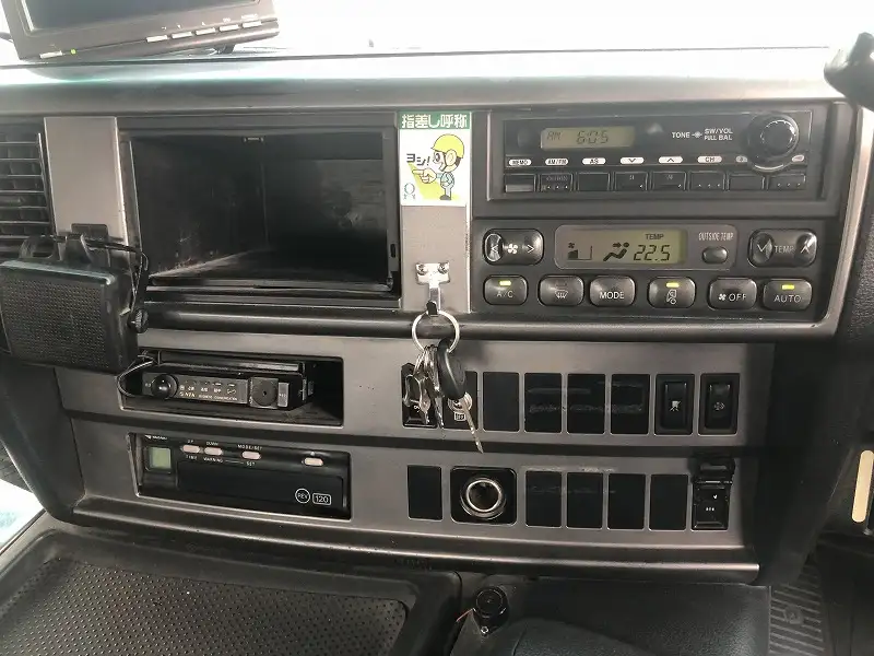 日野 プロフィア 大型 トラクター 2デフ ベッドの中古トラック画像9