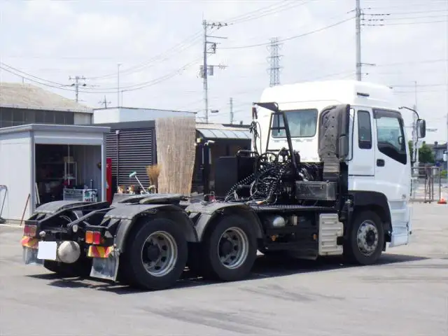 いすゞ ギガ 大型 トラクター ハイルーフ 2デフの中古トラック画像3